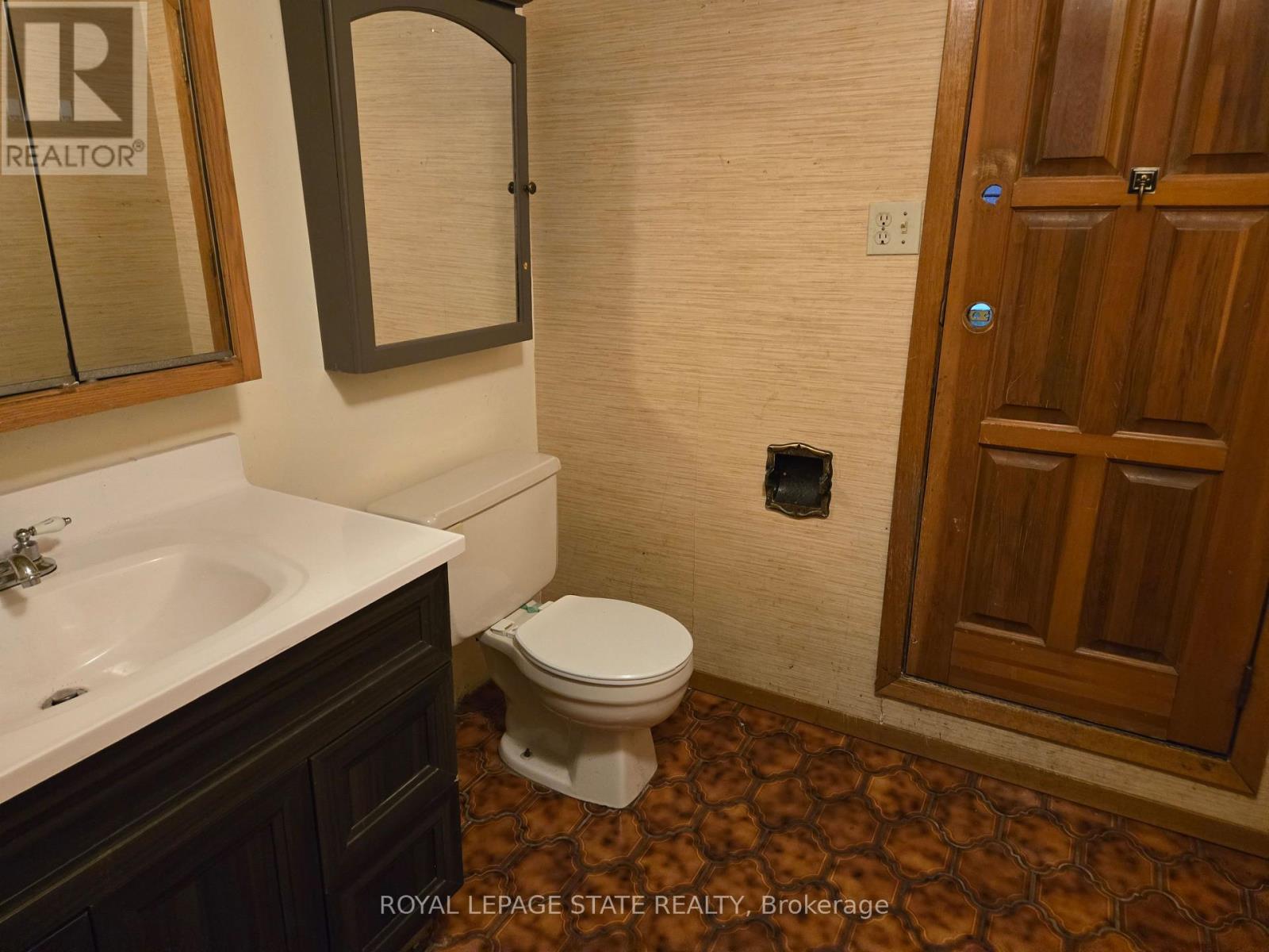 8 Lyndhurst Avenue Property Photo 23
