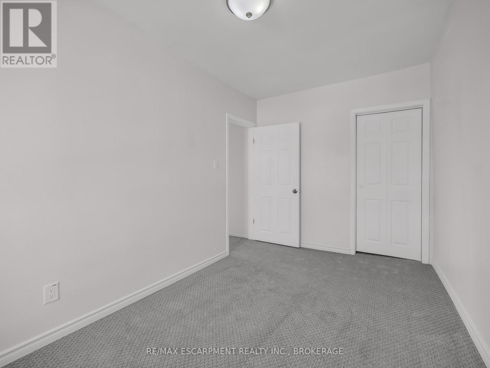 Upper - 7 Maitland Street Property Photo 4