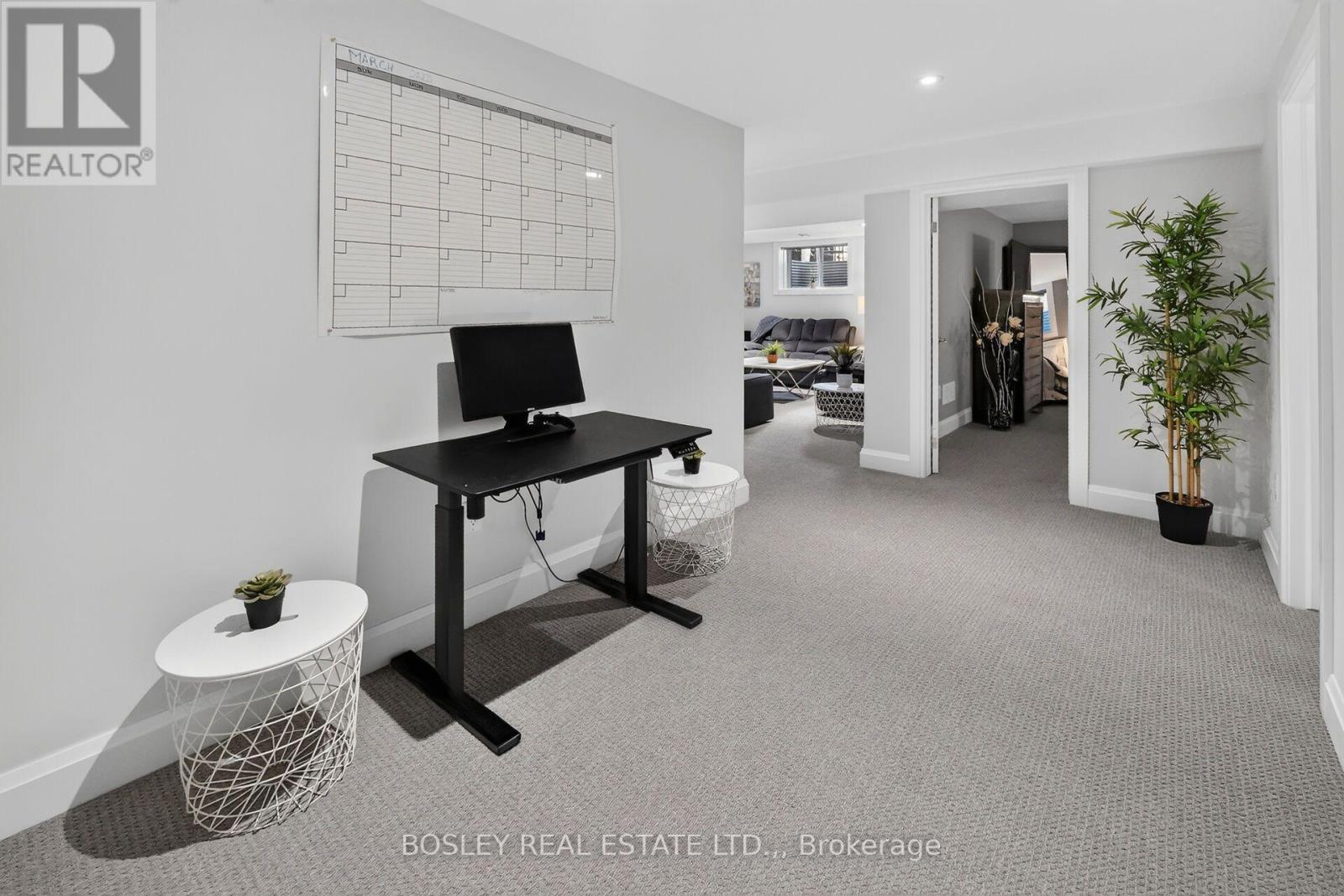 17 Mills Lane Property Photo 33