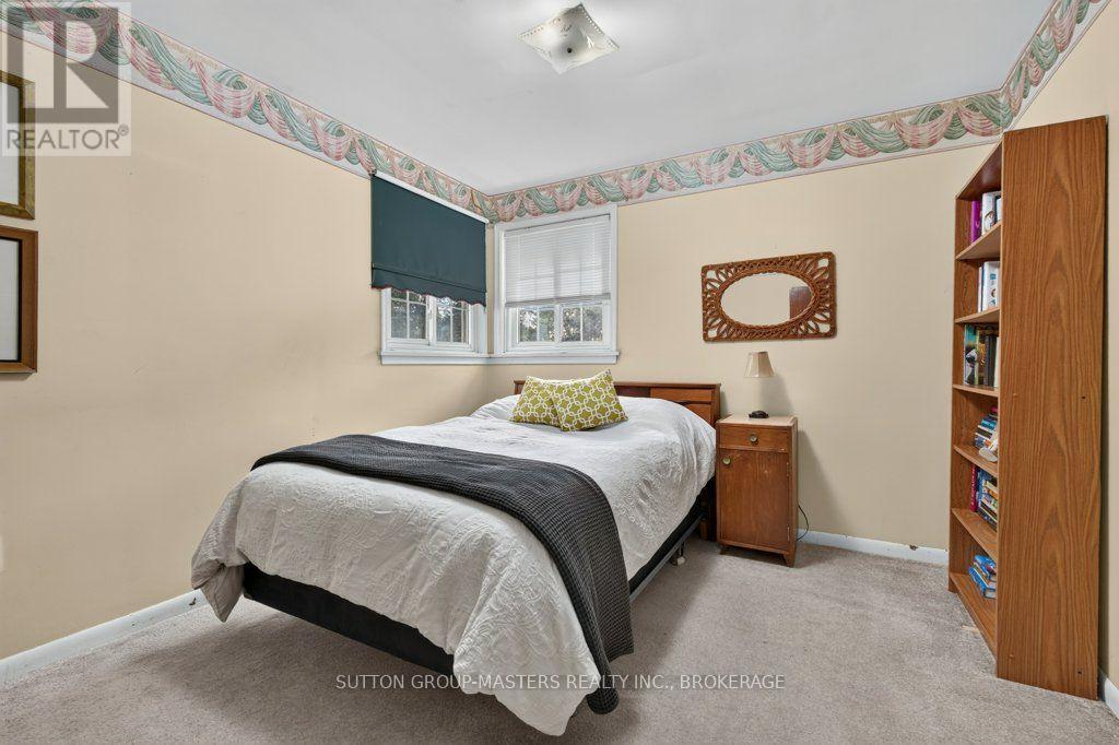 14 Quinte Avenue Property Photo 13