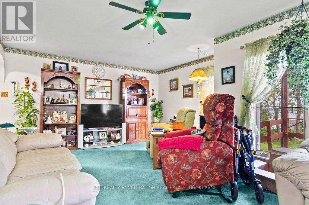 26 Oak Lane Property Photo 5