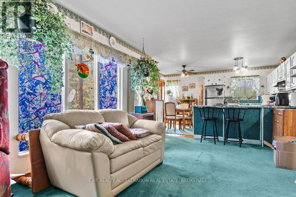 26 Oak Lane Property Photo 7