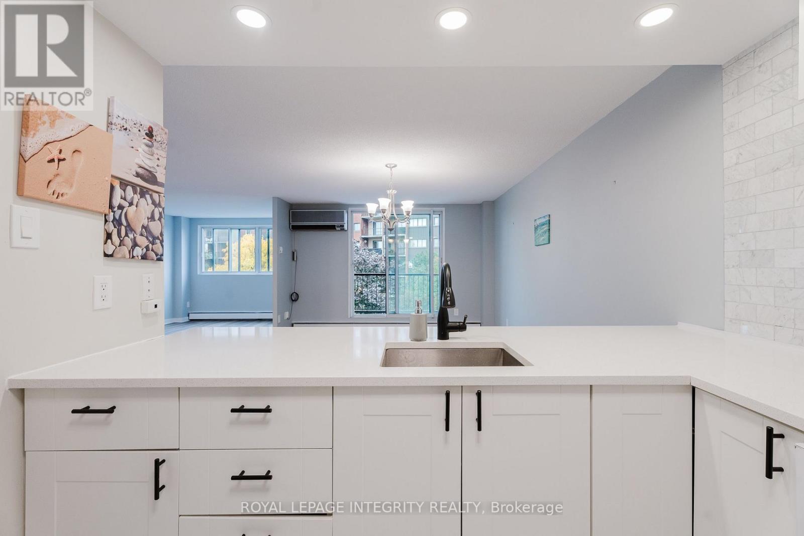 212 - 2650 Southvale Crescent Property Photo 12