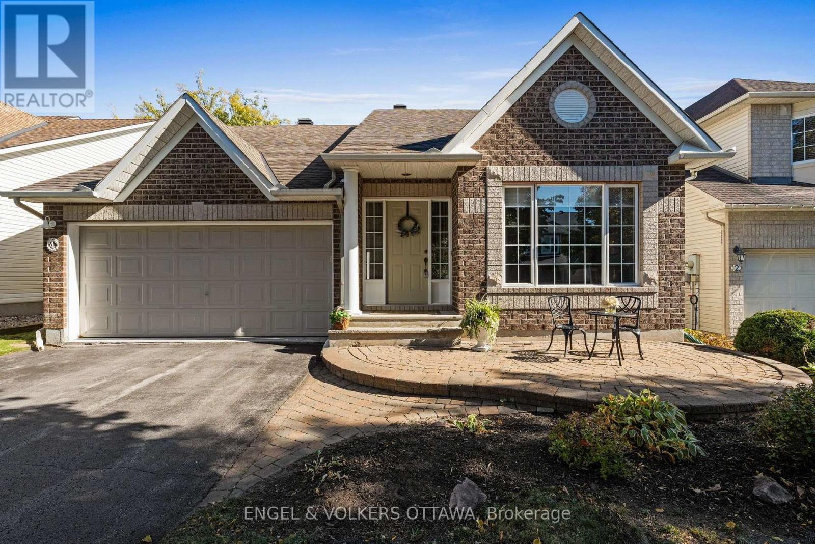 4 BURNSTEAD CRESCENT