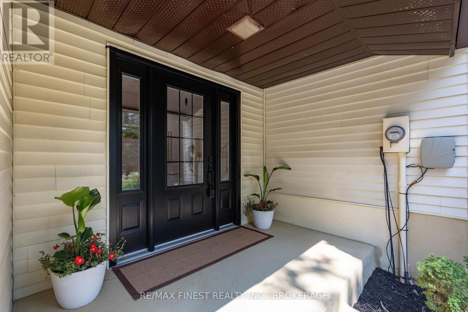 3420 Round Lake Road Property Photo 4