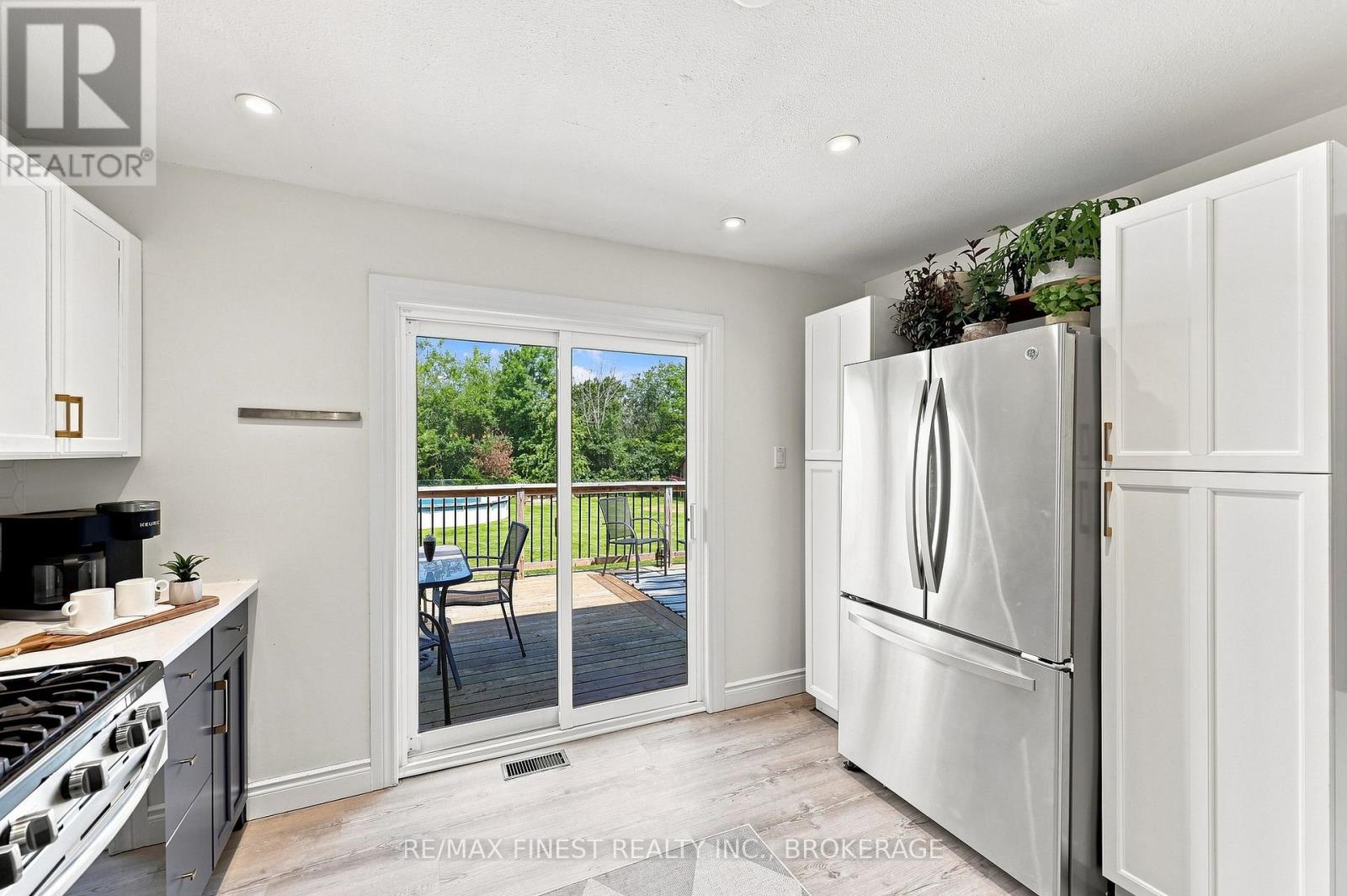 3420 Round Lake Road Property Photo 12
