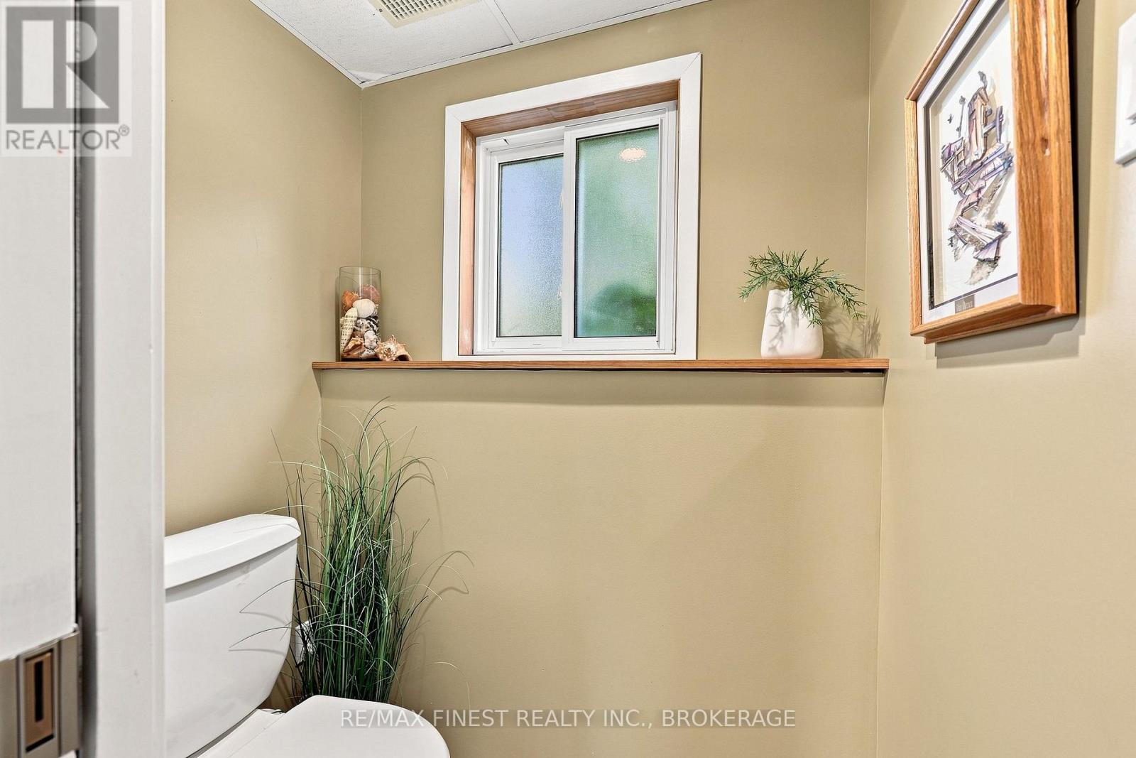 3420 Round Lake Road Property Photo 32