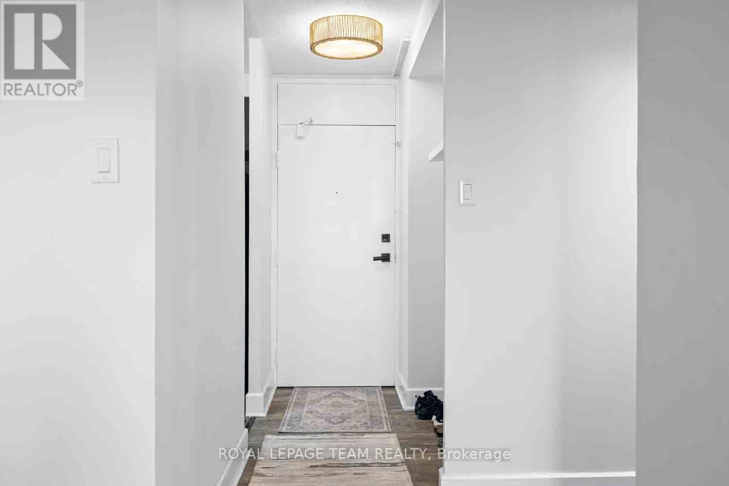 409 - 2000 Jasmine Crescent Property Photo 4