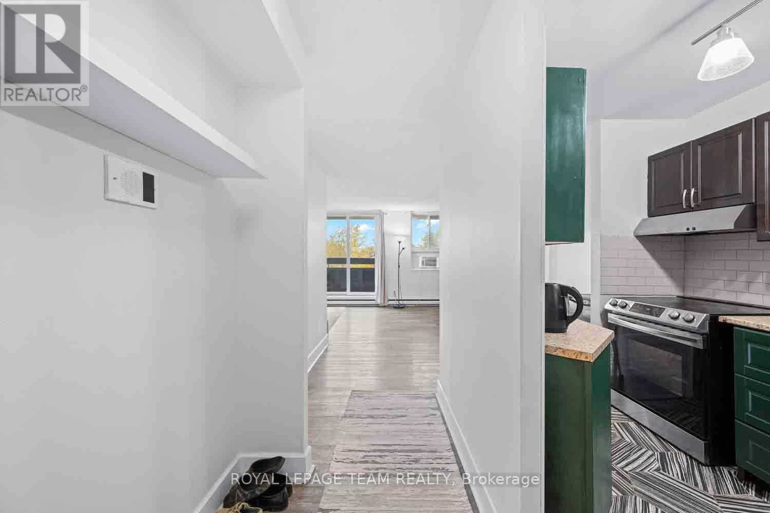 409 - 2000 Jasmine Crescent Property Photo 5