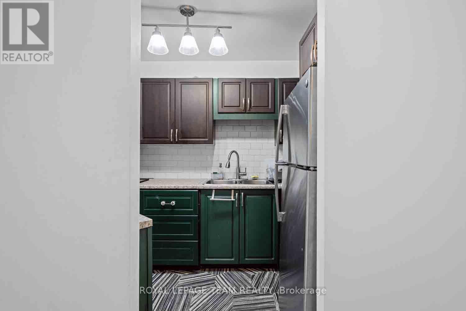 409 - 2000 Jasmine Crescent Property Photo 14
