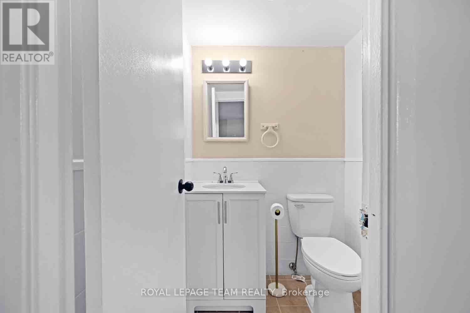 409 - 2000 Jasmine Crescent Property Photo 25