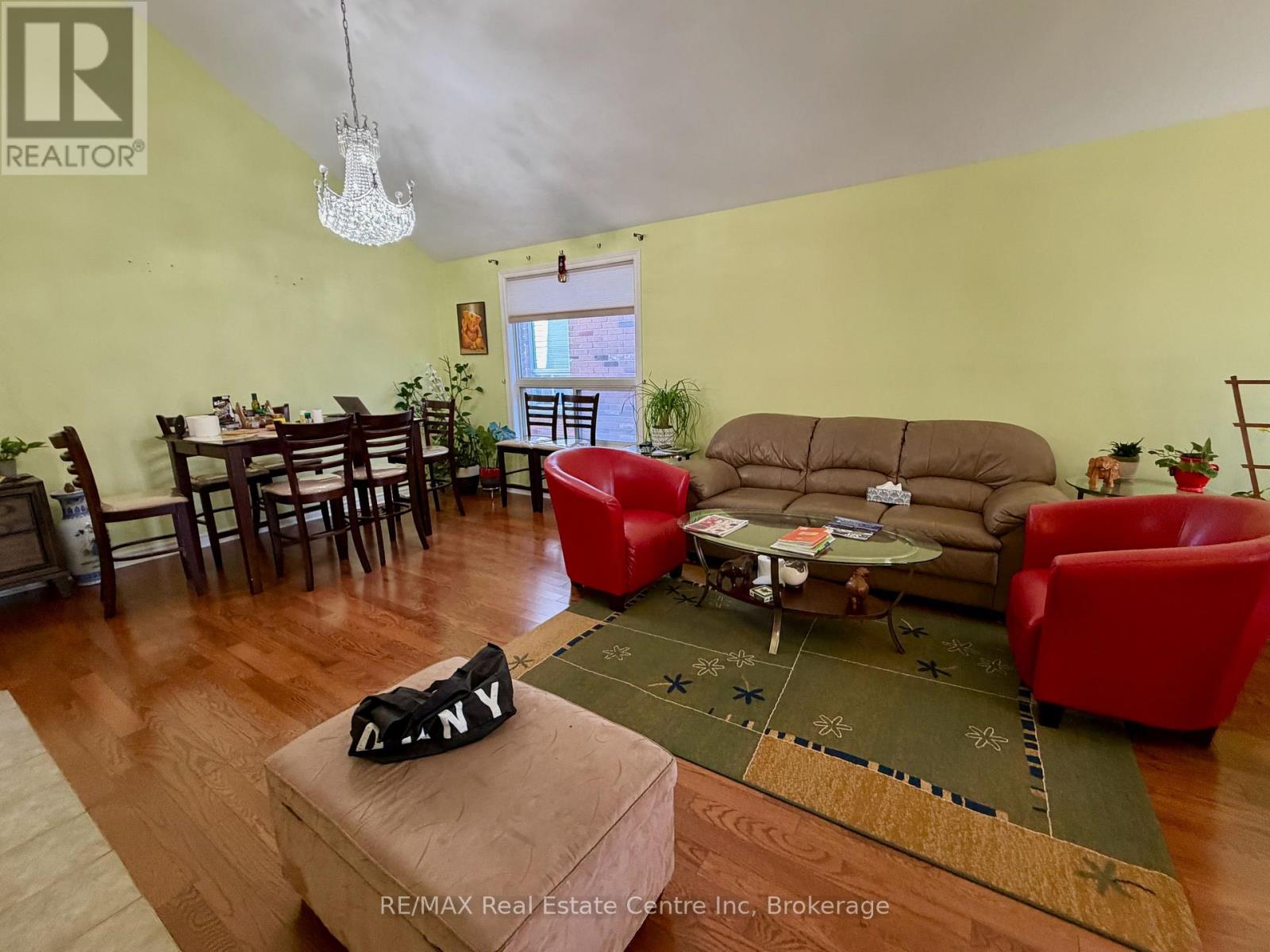 162 Clairfields Drive W Property Photo 4