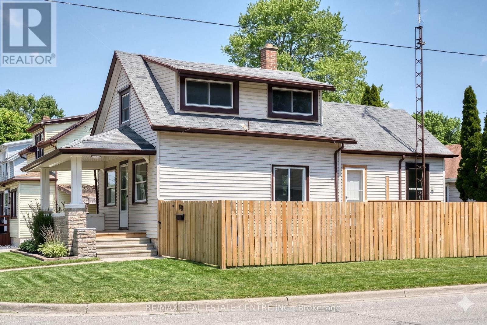 88 Lorne Avenue Property Photo 2