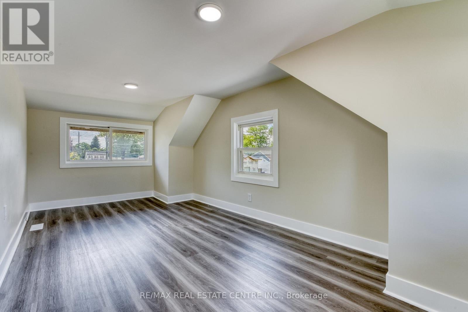 88 Lorne Avenue Property Photo 20