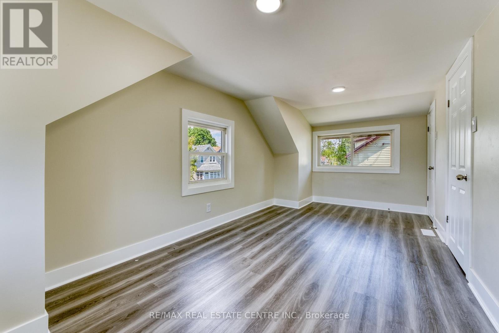88 Lorne Avenue Property Photo 21