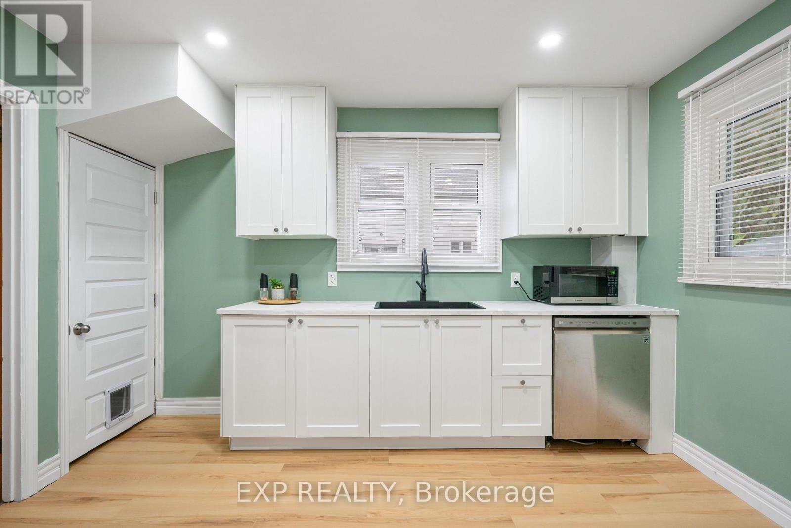 206 Fifth Street W Property Photo 7