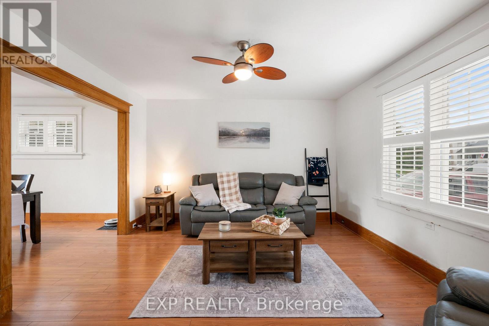 206 Fifth Street W Property Photo 13