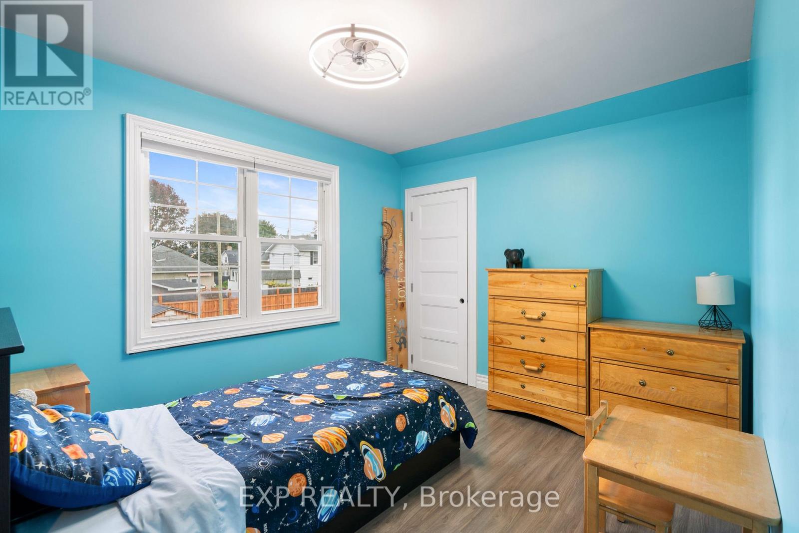 206 Fifth Street W Property Photo 23