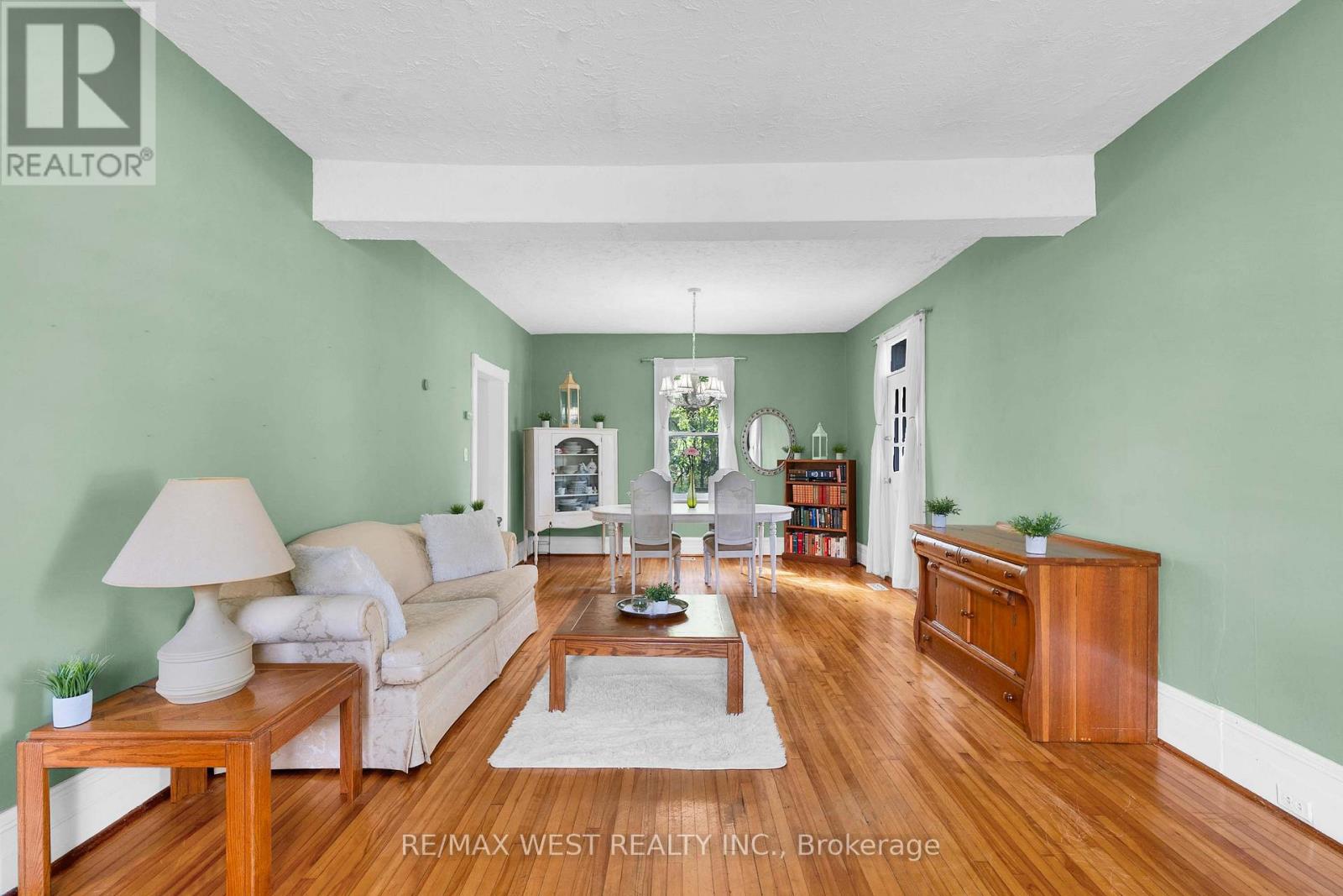 26 Centre Street Property Photo 6