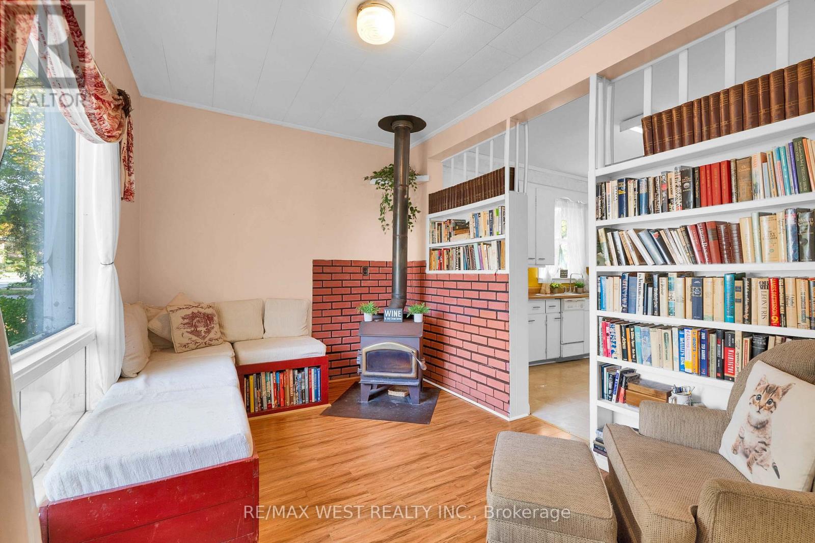 26 Centre Street Property Photo 10