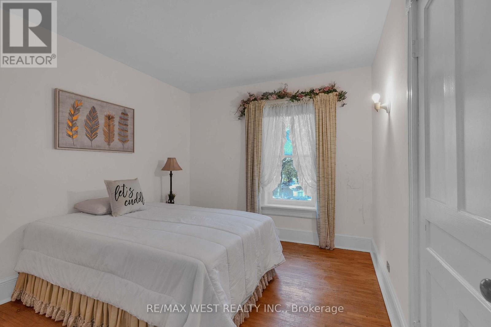 26 Centre Street Property Photo 15
