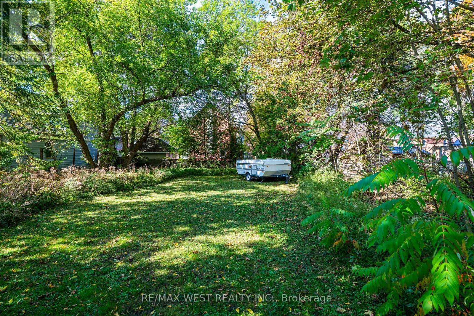 26 Centre Street Property Photo 22