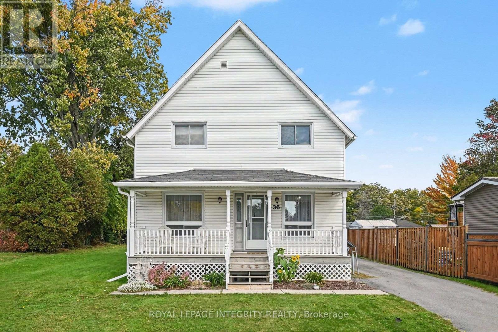 36 Kent Crescent Property Photo 1
