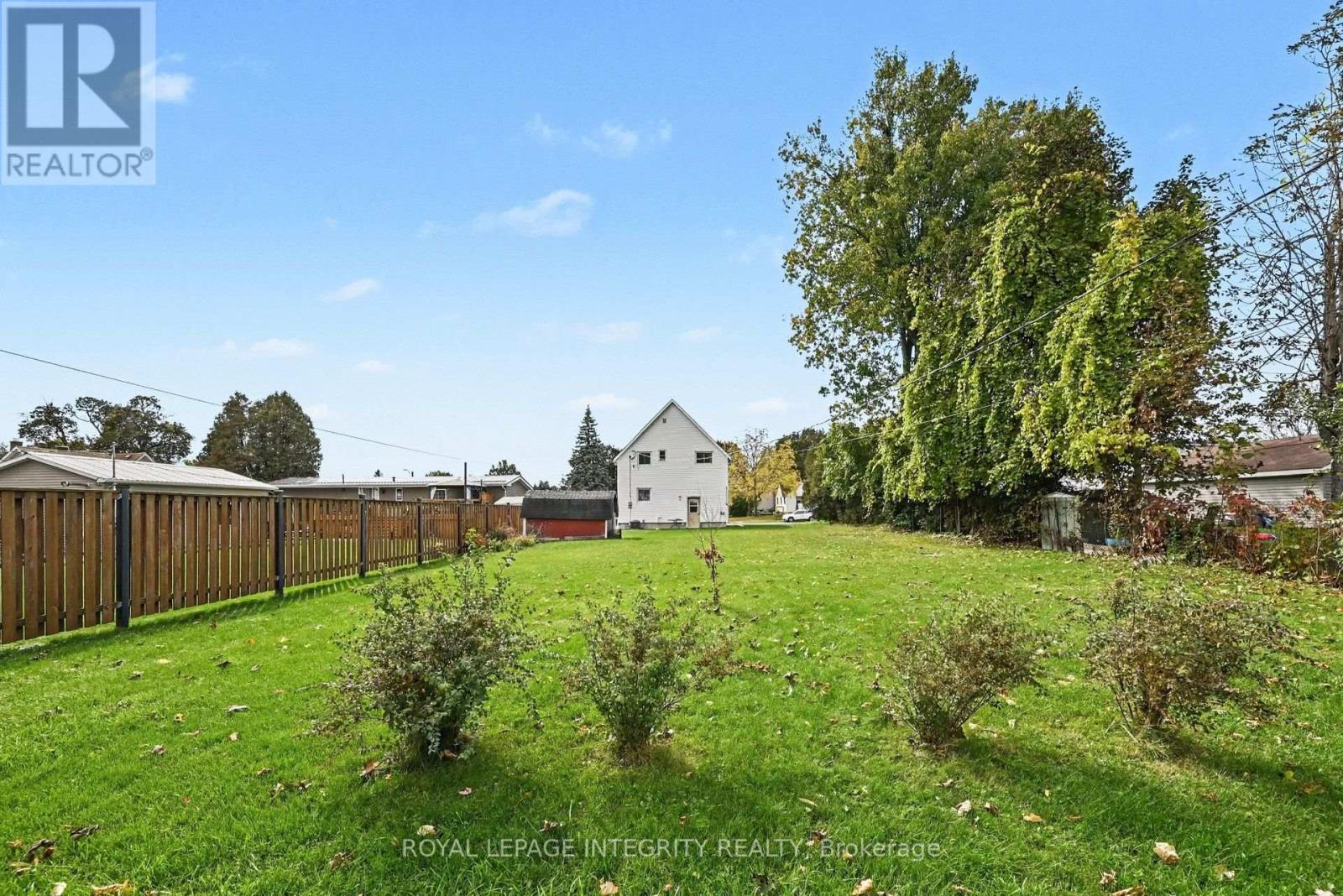 36 Kent Crescent Property Photo 20