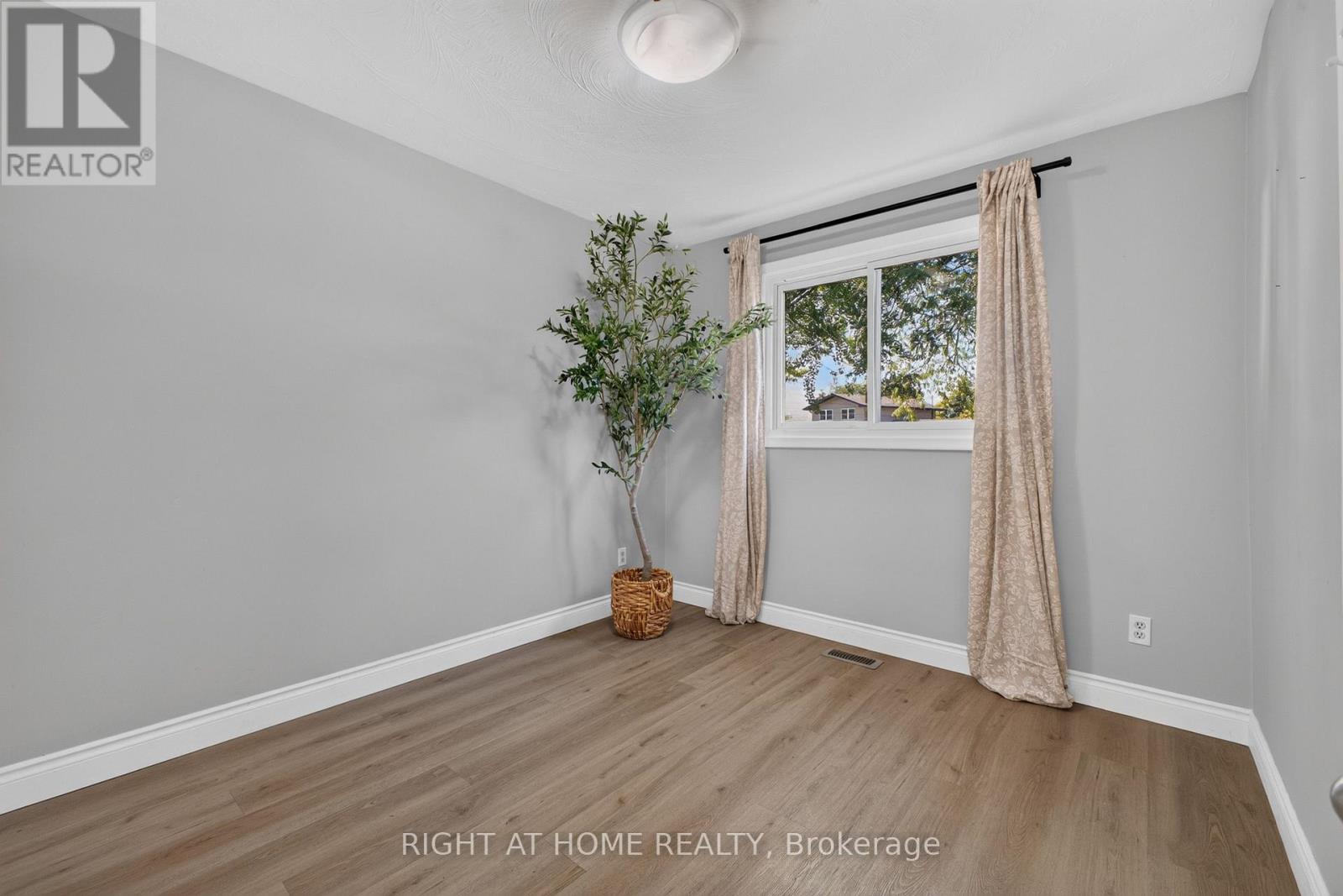 13 Crawford Drive Property Photo 16