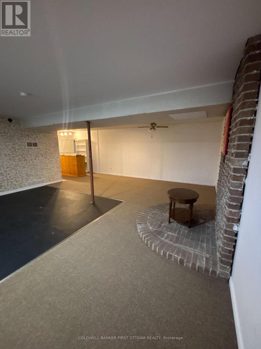 1084 Eadie Road Property Photo 17