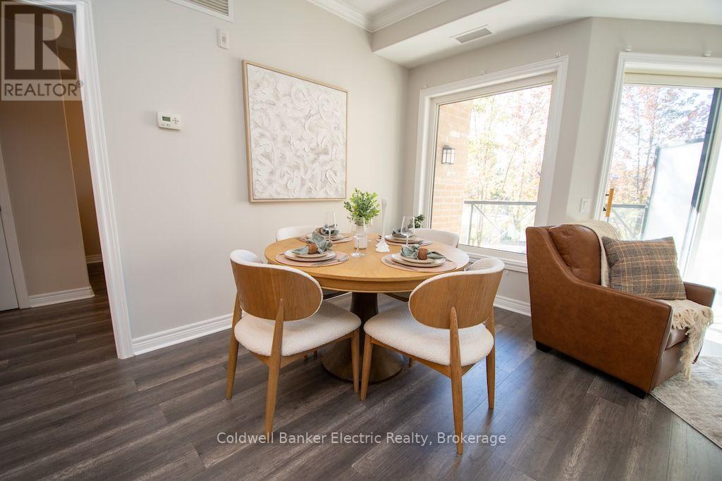212 - 869 Clonsilla Avenue Property Photo 8