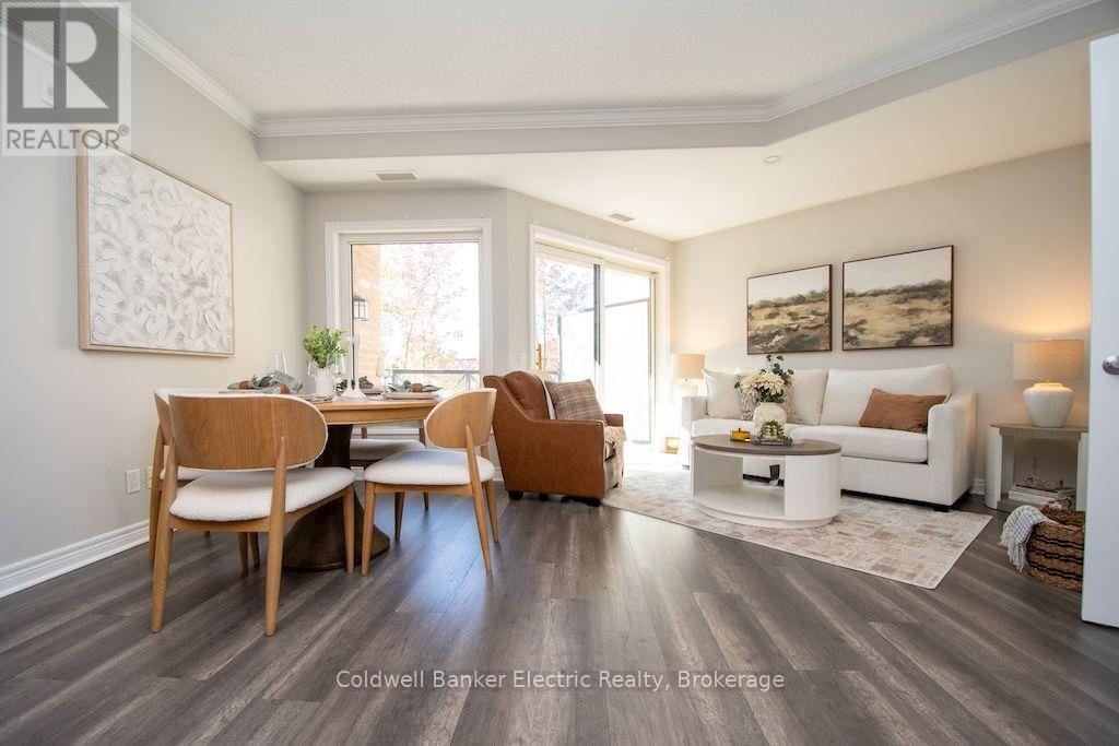 212 - 869 Clonsilla Avenue Property Photo 13