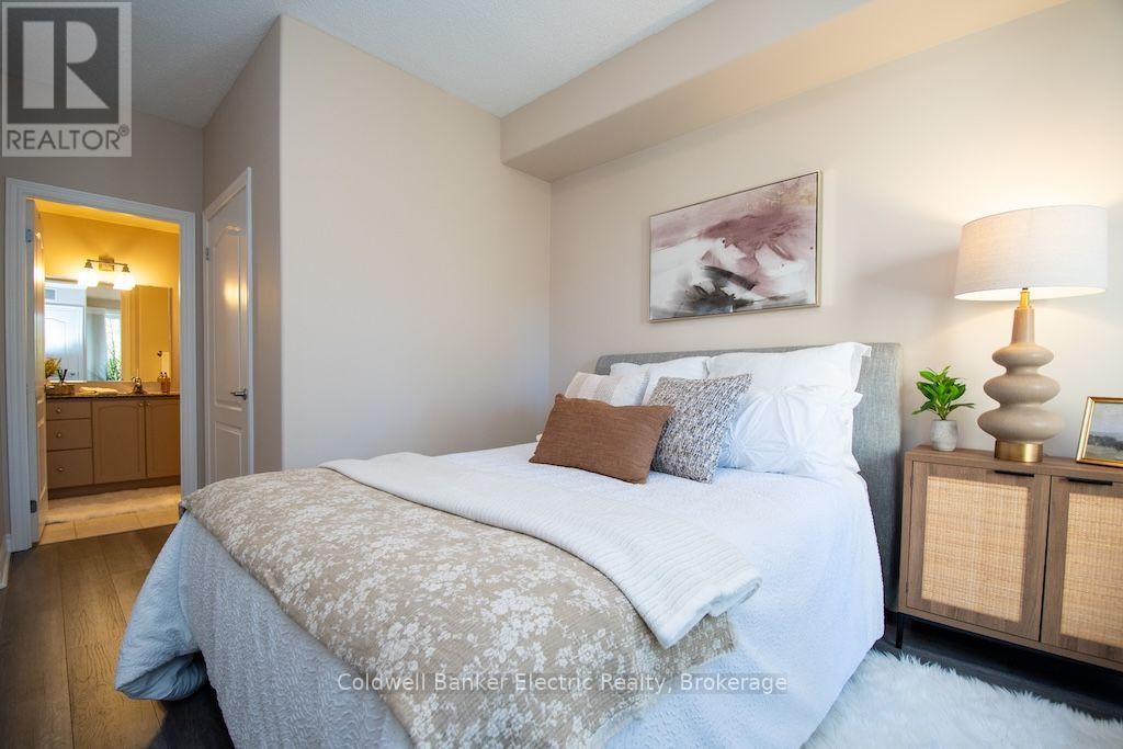 212 - 869 Clonsilla Avenue Property Photo 19