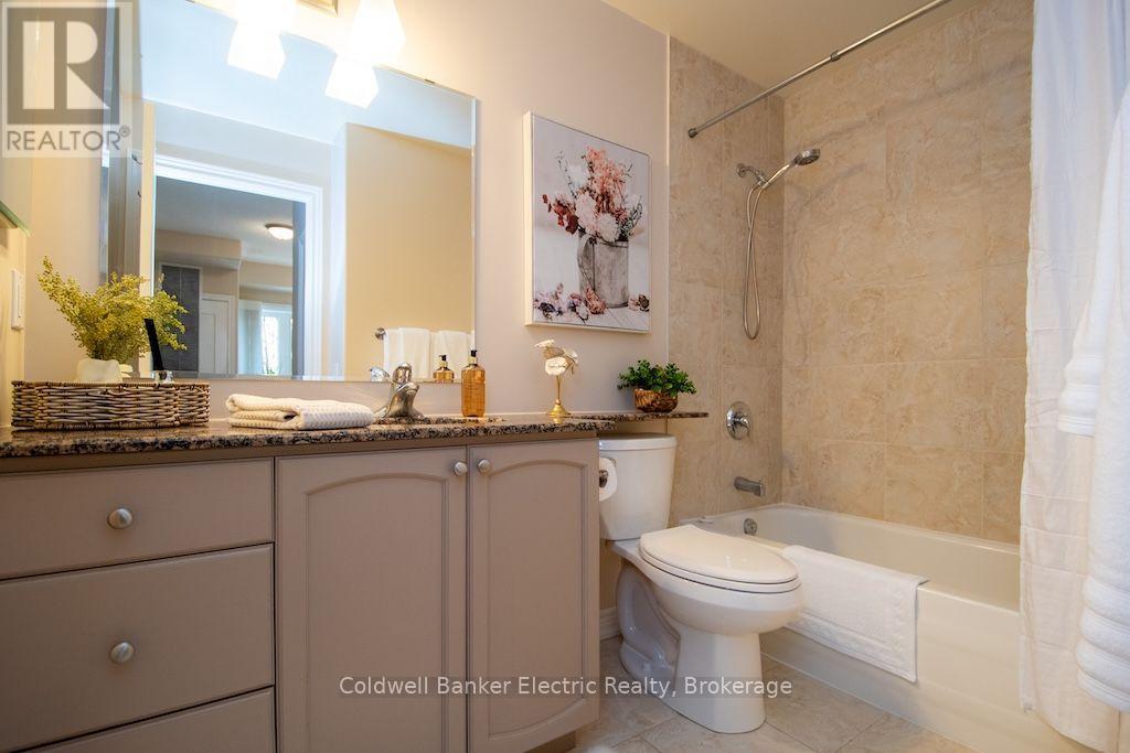 212 - 869 Clonsilla Avenue Property Photo 24