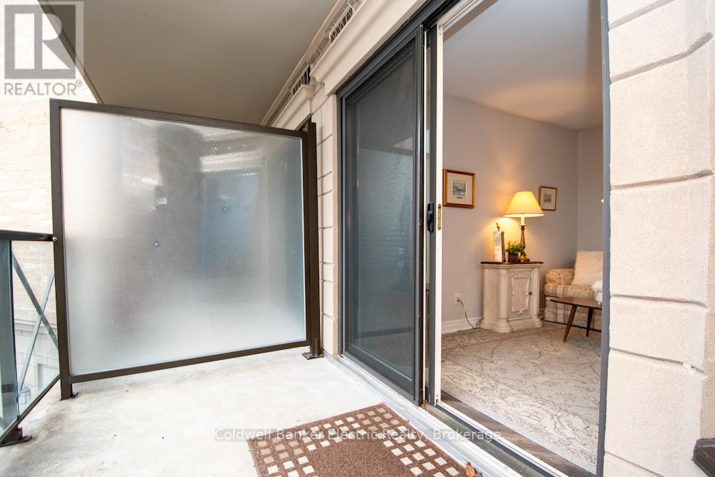212 - 869 Clonsilla Avenue Property Photo 28