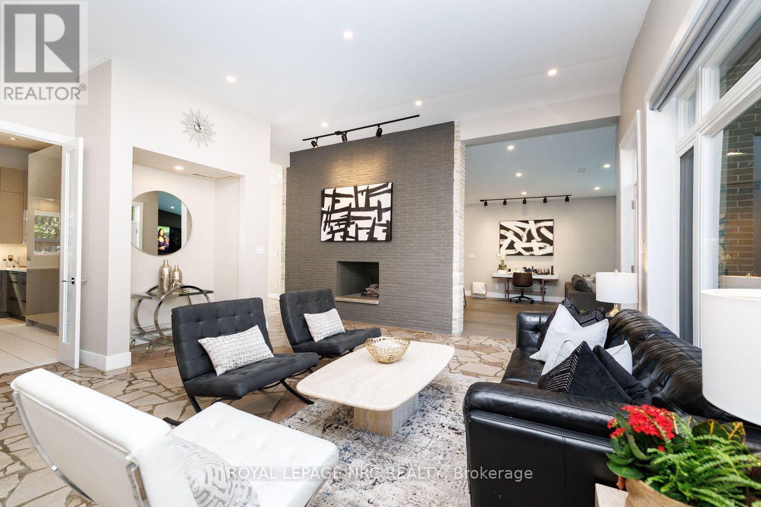100 Marsdale Drive Property Photo 10