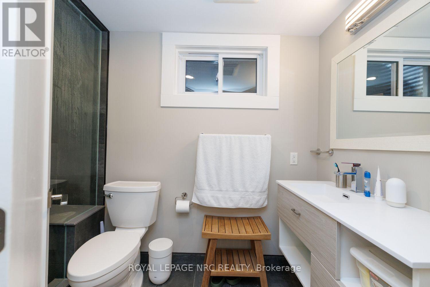 100 Marsdale Drive Property Photo 41