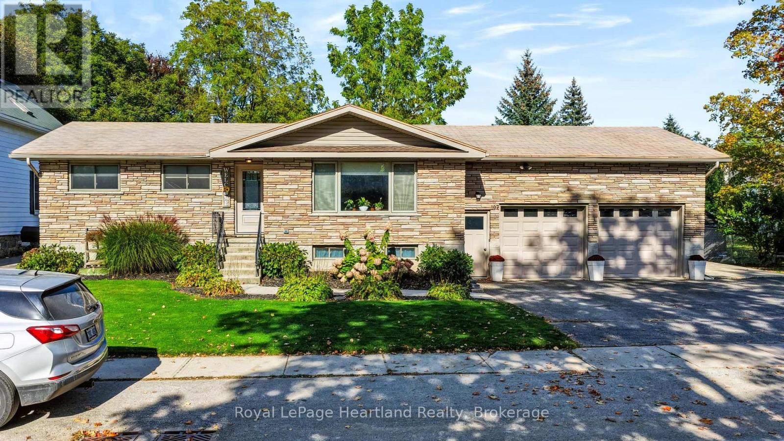 107 Mary Street Property Photo 2