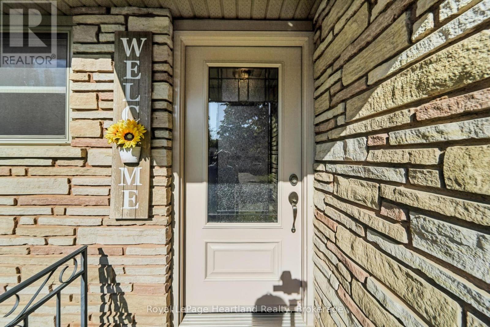 107 Mary Street Property Photo 3