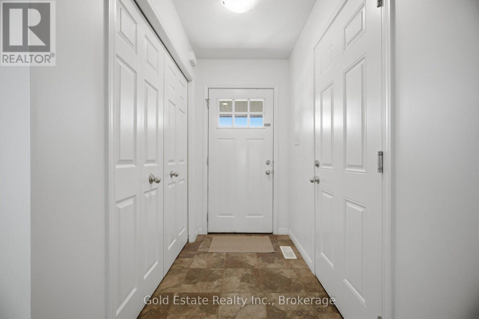 85 - 135 Hardcastle Drive Property Photo 7