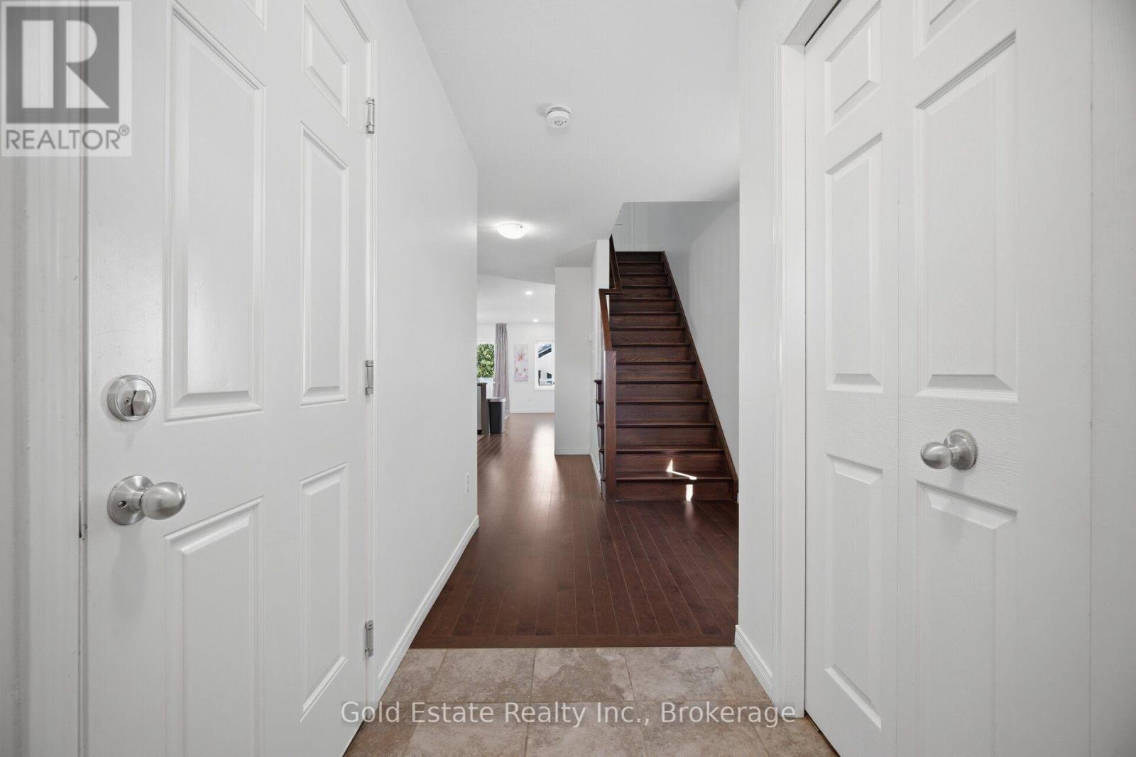 85 - 135 Hardcastle Drive Property Photo 8