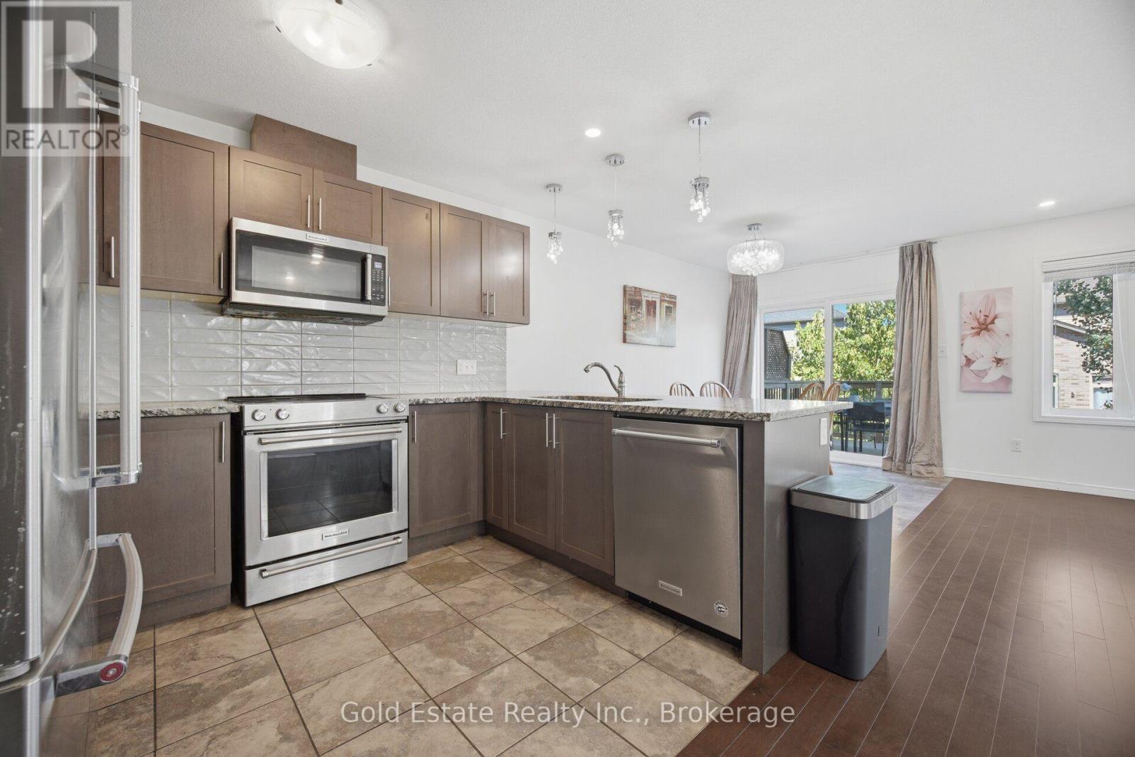 85 - 135 Hardcastle Drive Property Photo 12