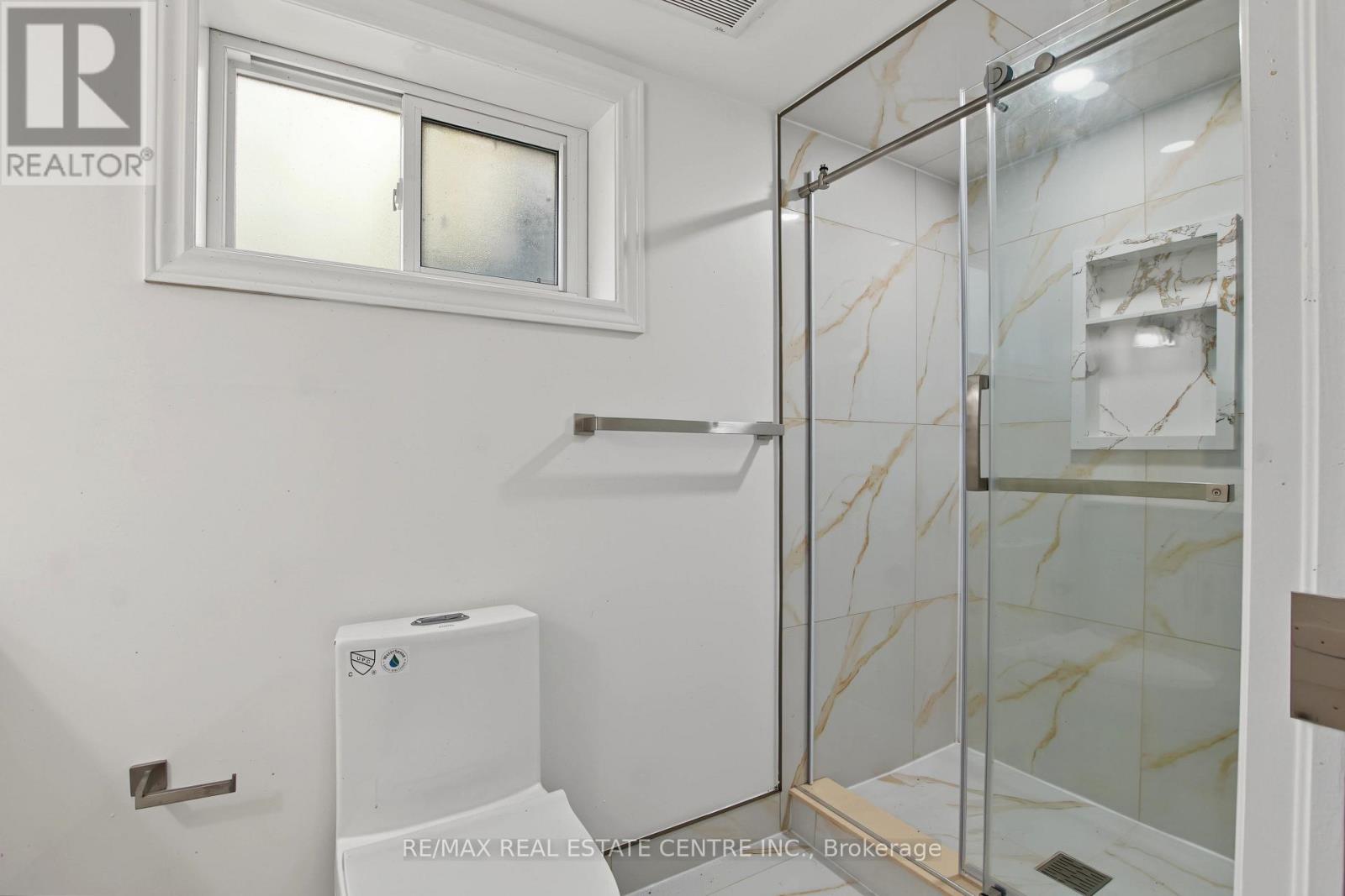 143 Elgin Crescent Property Photo 7