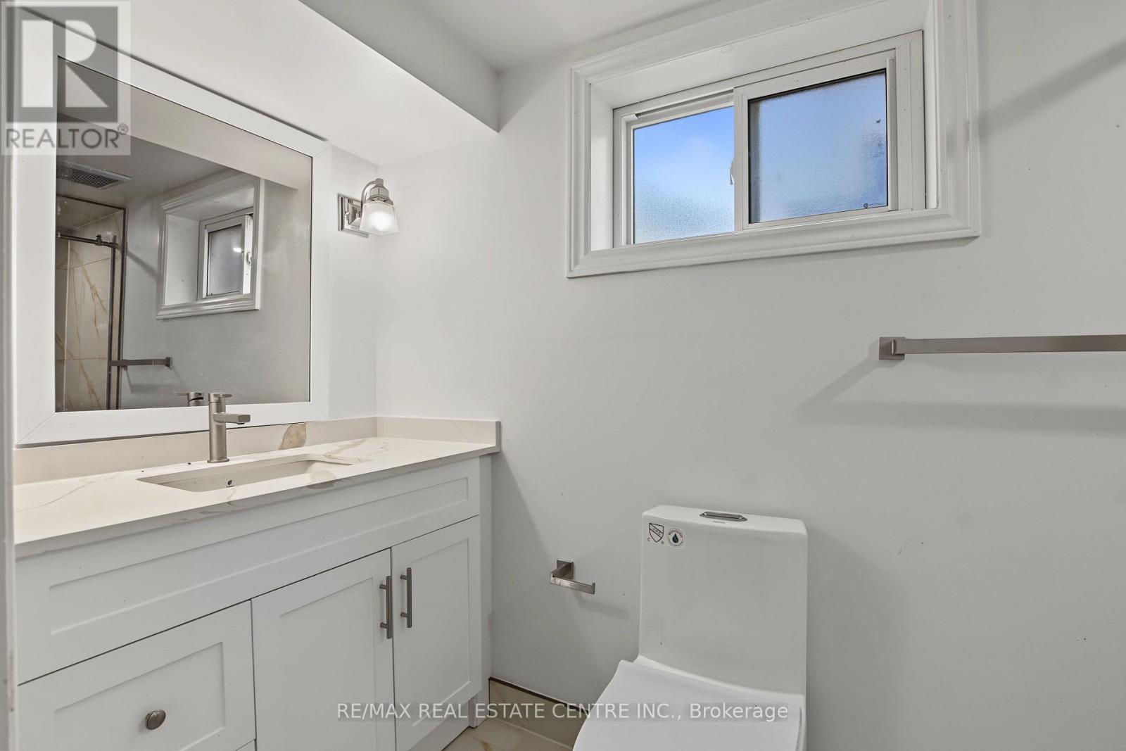 143 Elgin Crescent Property Photo 8
