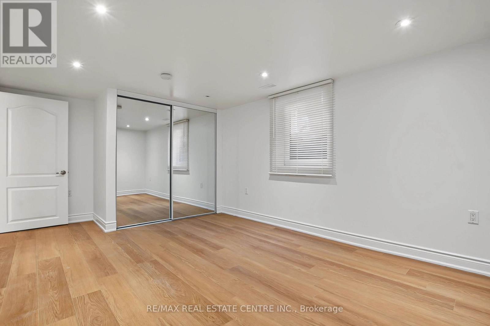 143 Elgin Crescent Property Photo 15