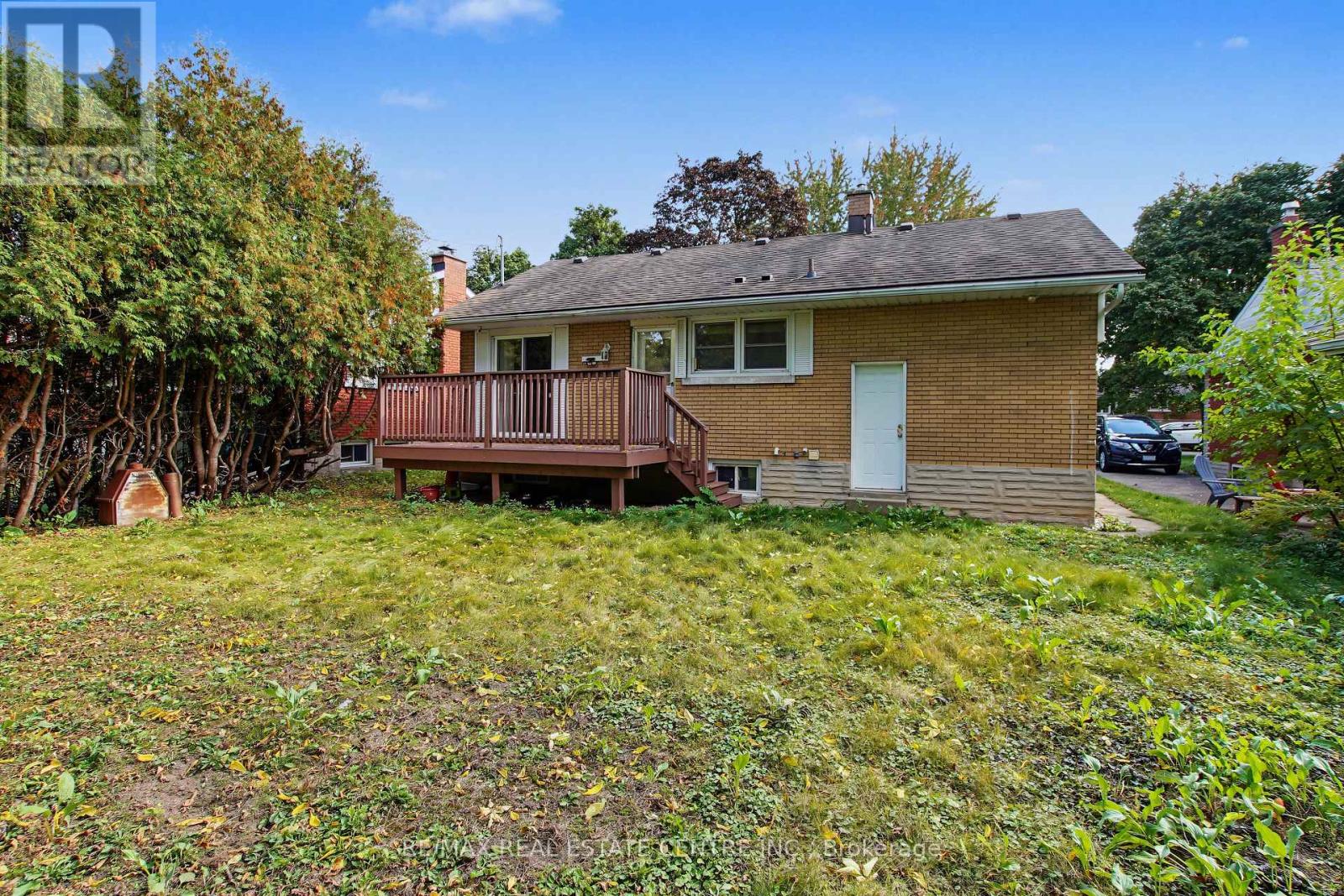 143 Elgin Crescent Property Photo 29