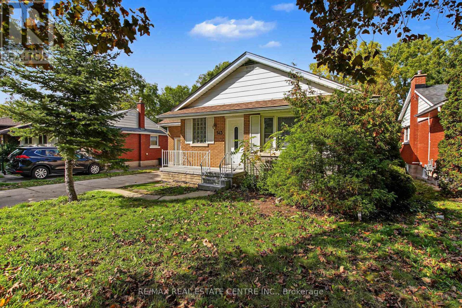 143 Elgin Crescent Property Photo 38