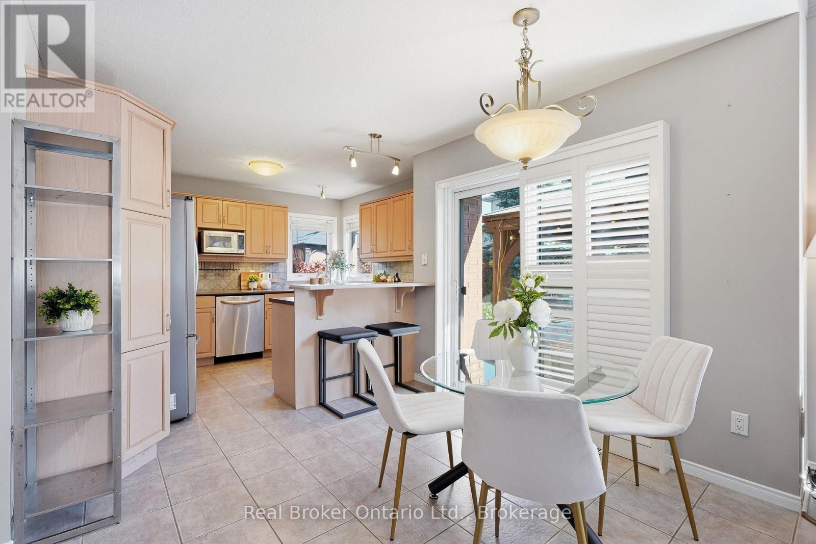 225 Summerfield Drive Property Photo 10