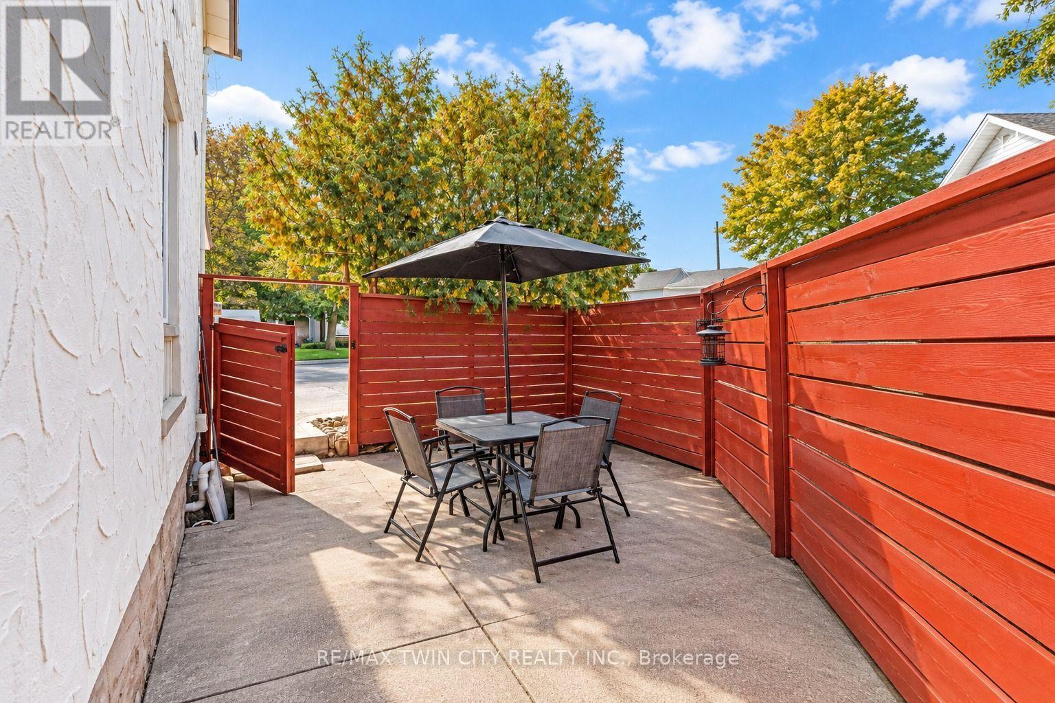 116 Victoria Avenue Property Photo 33
