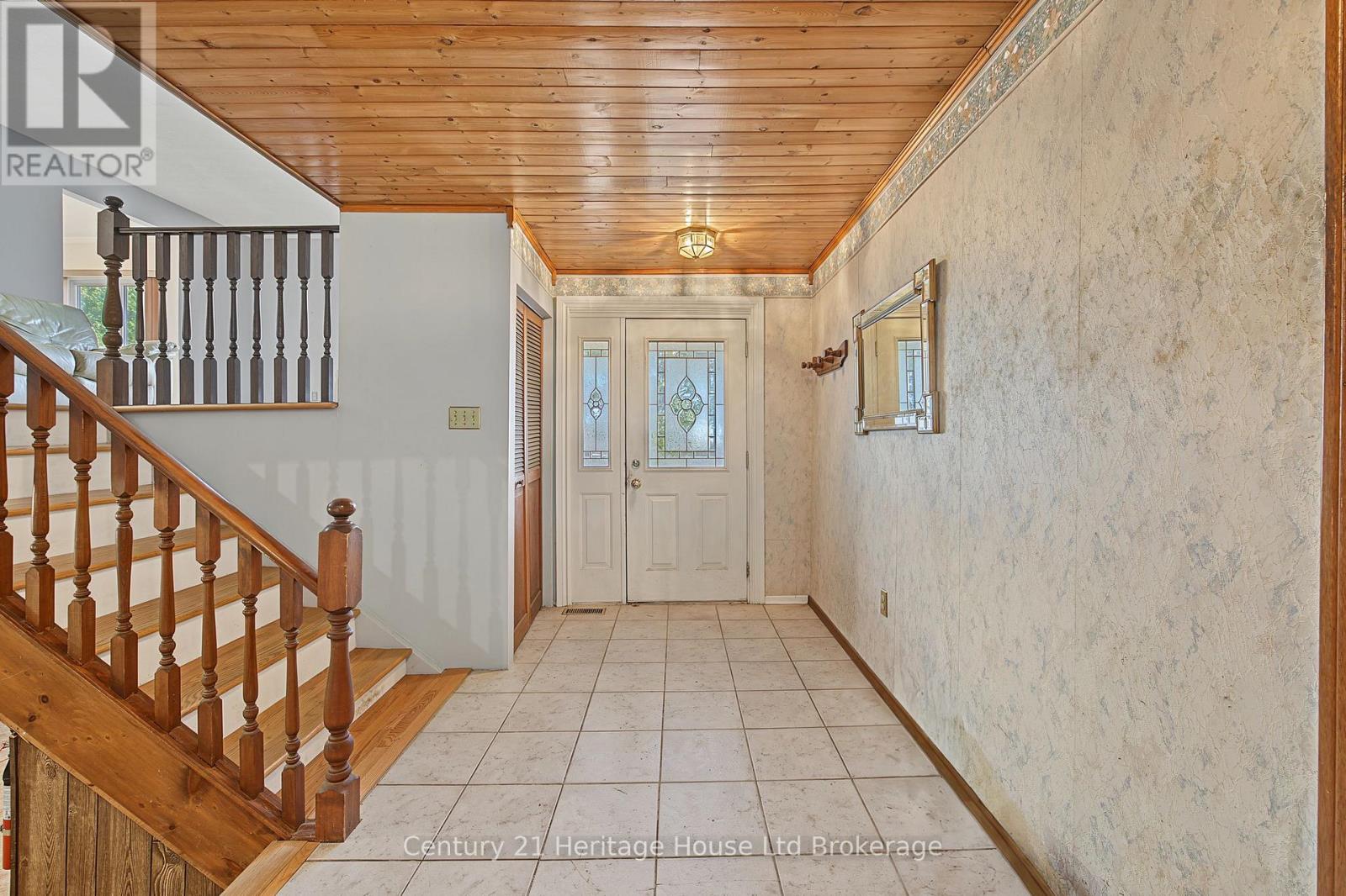 17846 Evelyn Drive Property Photo 5